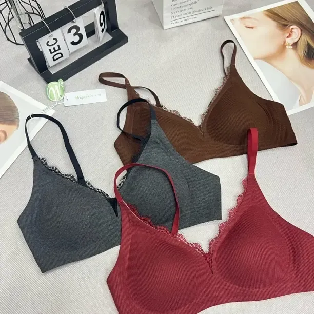 内衣后双排搭扣文胸蕾丝收副乳女士性感夏季内搭聚拢