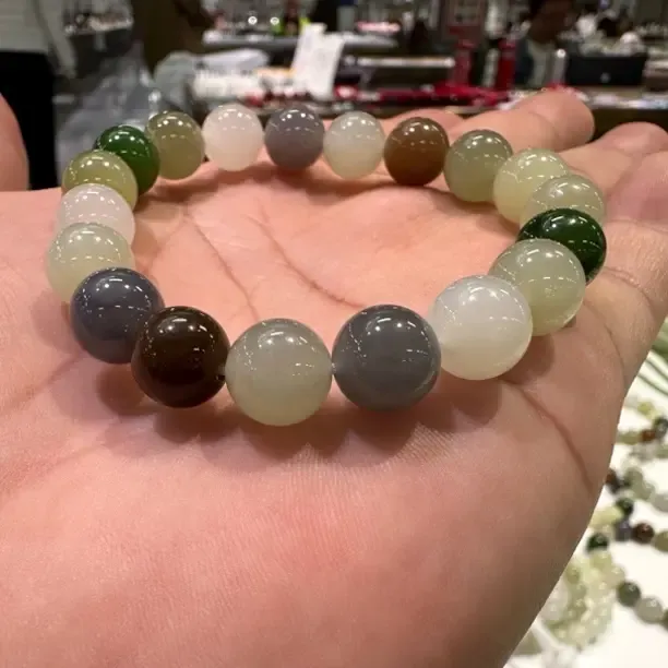 和田玉多宝圆珠手串卡10mm冰透简约百搭