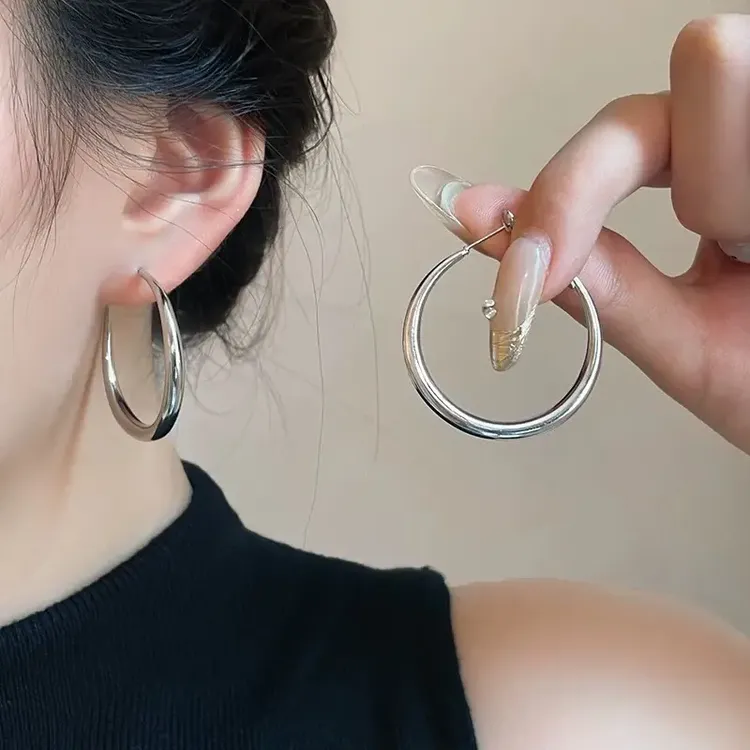 铜合金耳饰 铜合金耳饰 春夏上新银色金属气质清冷淡风圆脸必备