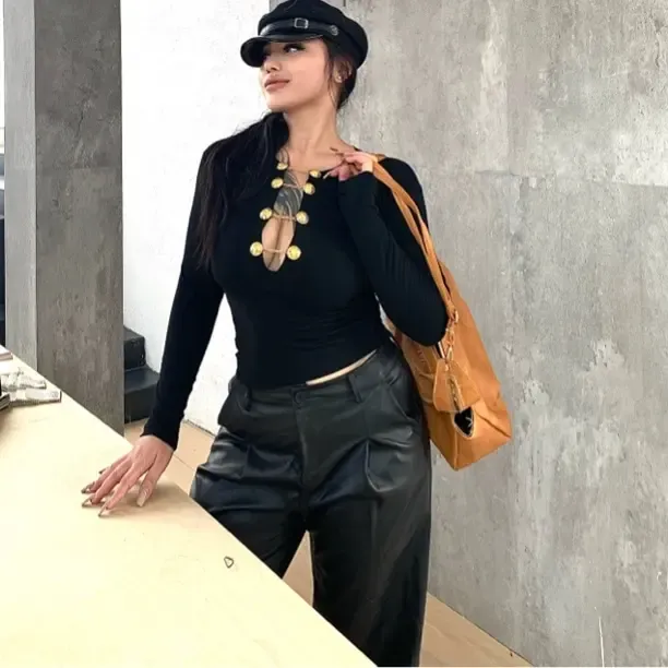 BBWootd大码微胖显瘦长袖打底衫性感秋季黑色百搭钮扣时尚上衣