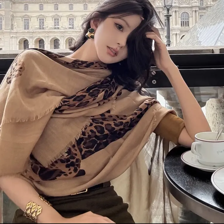 【金钱豹】YS金钱豹披肩丝巾围巾女秋冬2025新款高级感围巾气质百搭