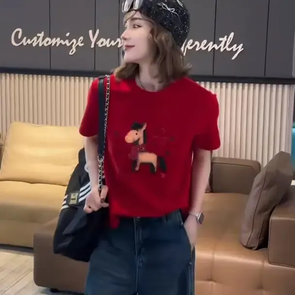 春秋新款本命年红色小马印花短袖T恤女宽松显瘦百搭圆领打底衫潮