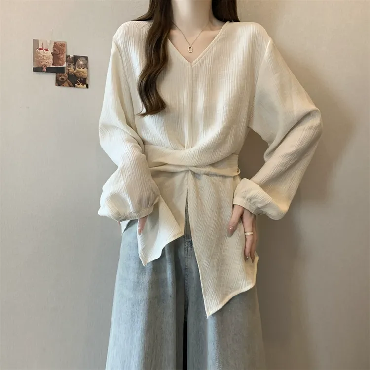 【新年穿搭】微胖妹妹大码长袖衬衫女春秋高级感不规则别致开叉上衣