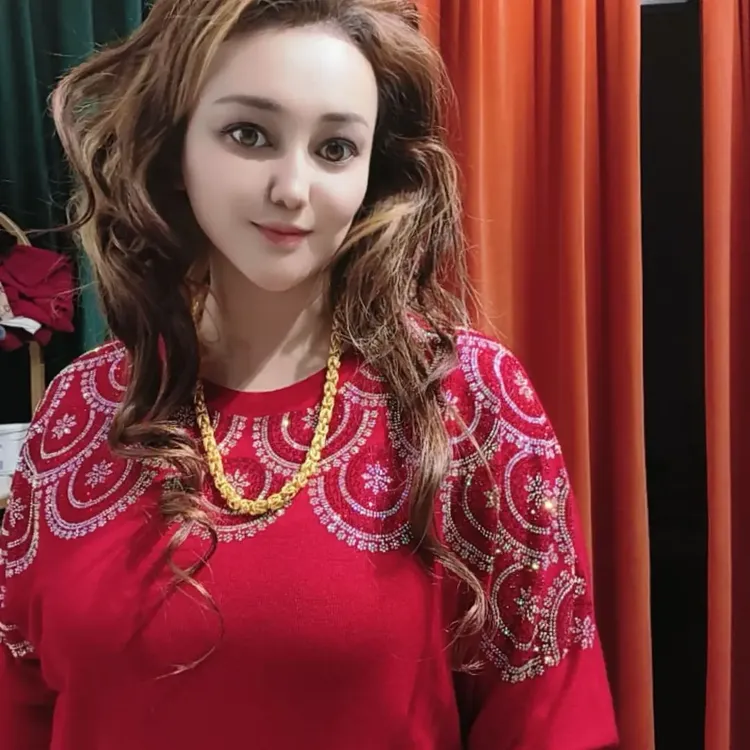 女士宽松体恤好看