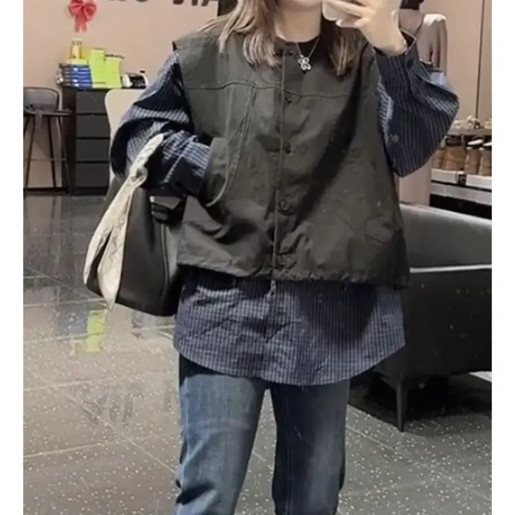 时尚减龄假两件马甲衬衫女士2025秋季新款设计感条纹上衣开衫衬衣