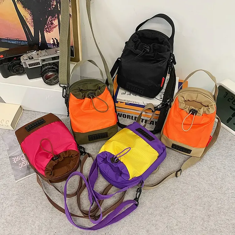 2025新款多巴胺女包时尚百搭斜挎包简约水杯包手机包休闲单肩包