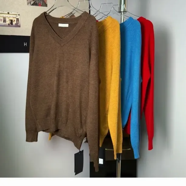 【AURA】常规V领常规款纯色厚款衫打底衫圆领女士