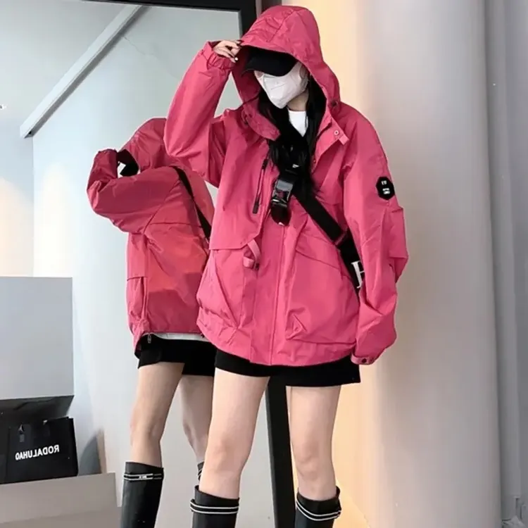 481春季休闲户外旅行防风连帽开衫外套冲锋衣男女情侣款时尚外套