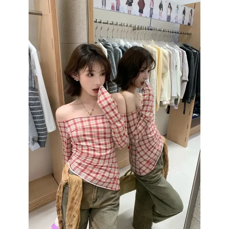 纯欲风辣妹一字肩红色格纹长袖T恤女早春小众设计感修身别致上衣