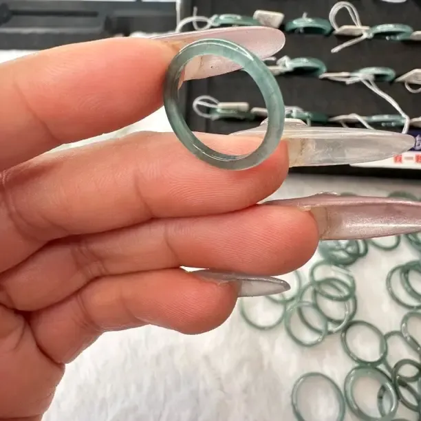 天然翡翠a货冰蓝戒圈单带叠带多样发其一