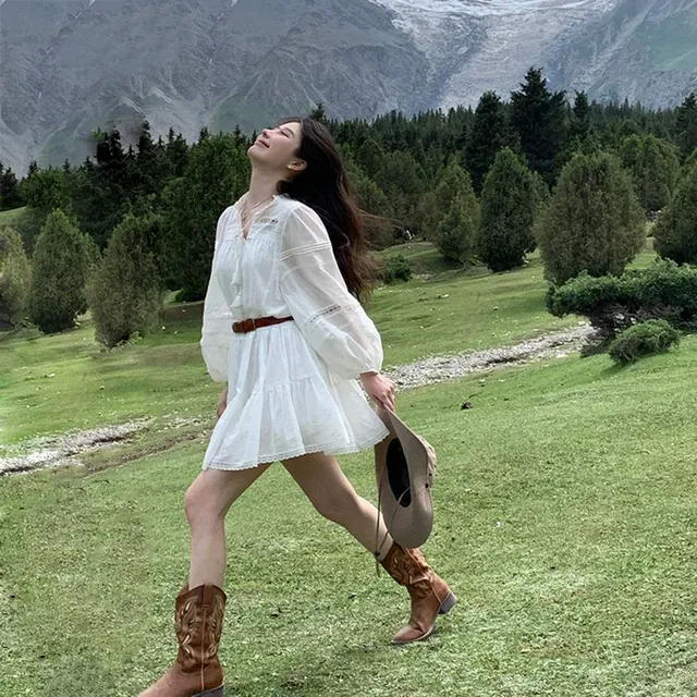云南新疆川西旅游穿搭法式复古白色衬衫连衣裙女夏小个子度假短裙