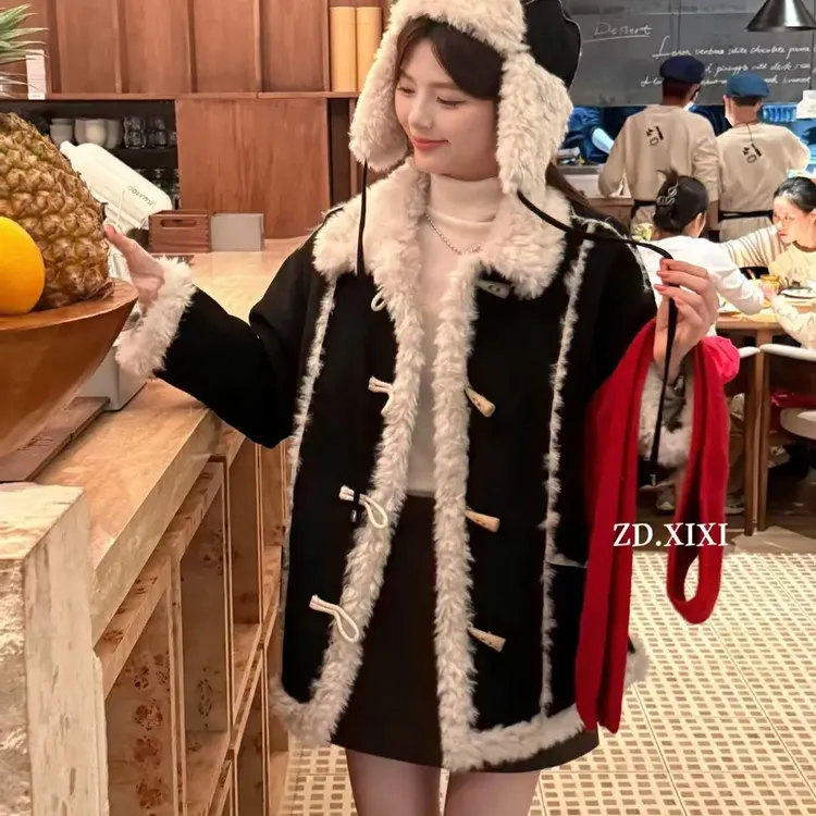 复古雅丹风黑色牛角扣保暖加厚毛绒外套