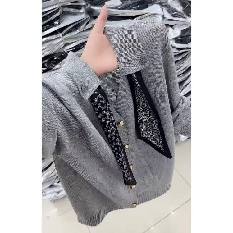 今年流行穿搭2025春秋新款温柔风翻领毛针织衫减龄休闲风长袖上衣