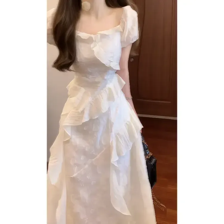 法式别致设计感荷叶边连衣裙泡泡袖收腰超仙甜美在逃公主裙