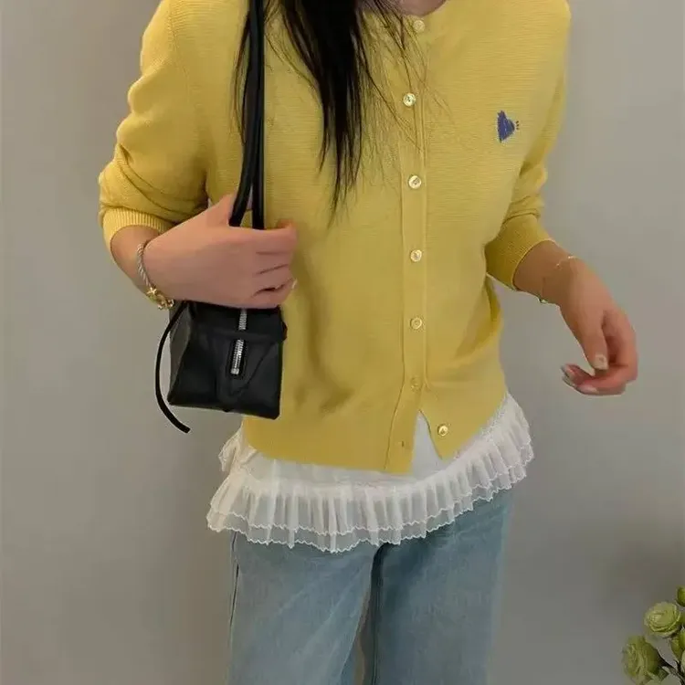 韩系新款爱心刺绣标圆领毛衣开衫简约时尚气质百搭