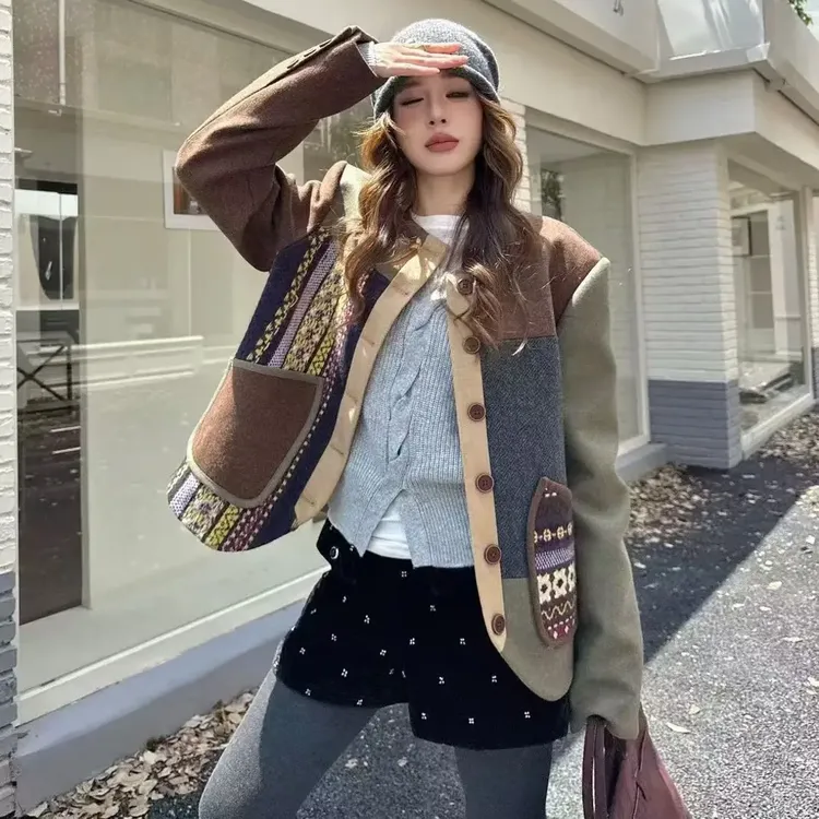 常规款女轻职风拼色两粒扣时尚短外套外套拼接网红