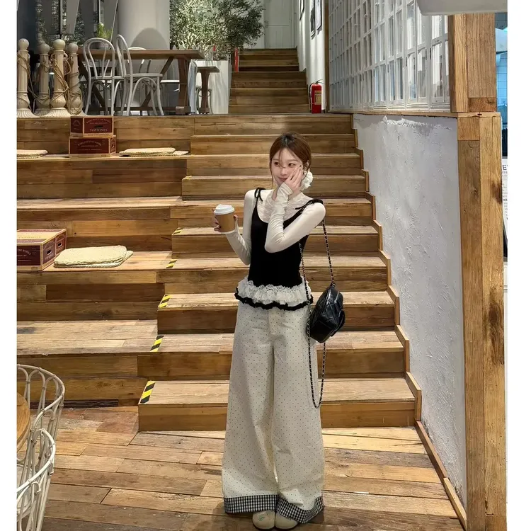 2025新款韩系蕾丝荷叶边假两件t恤女设计感小众显瘦上衣裤子套装