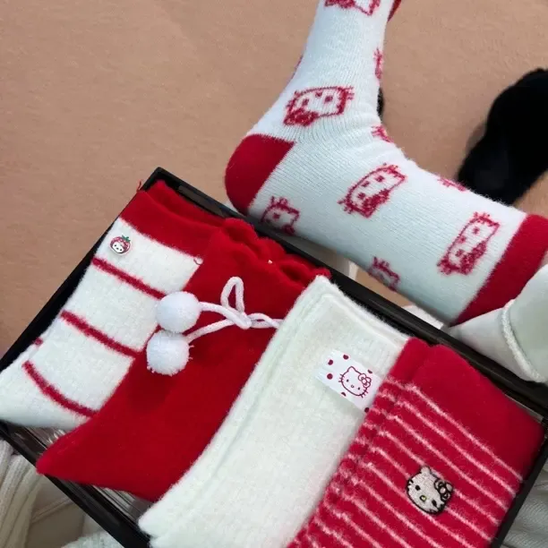 【5双装】冬季加厚保暖本命年新年红色中筒堆堆女袜可爱Kitty澳绒袜