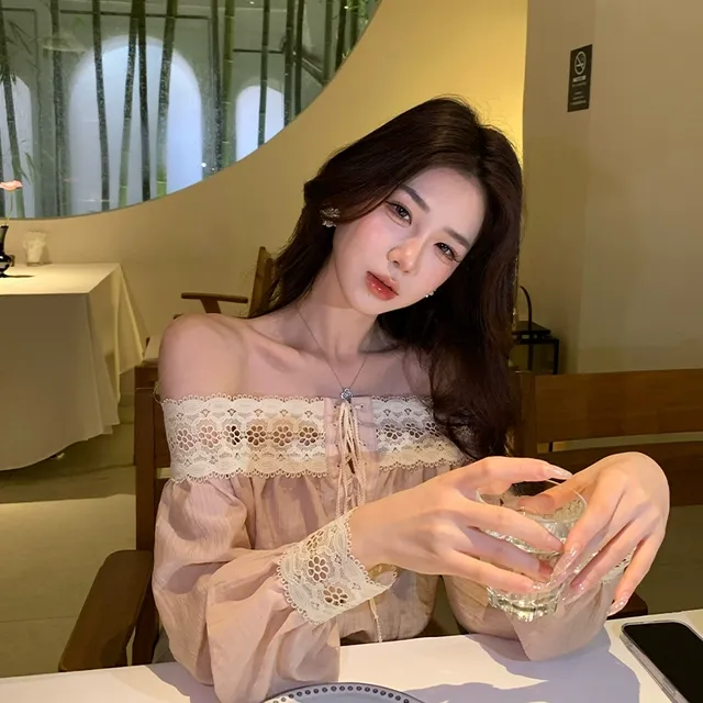 木子李的李2025一字肩长袖蕾丝灯笼袖上衣高腰半身裙藕粉色套装夏