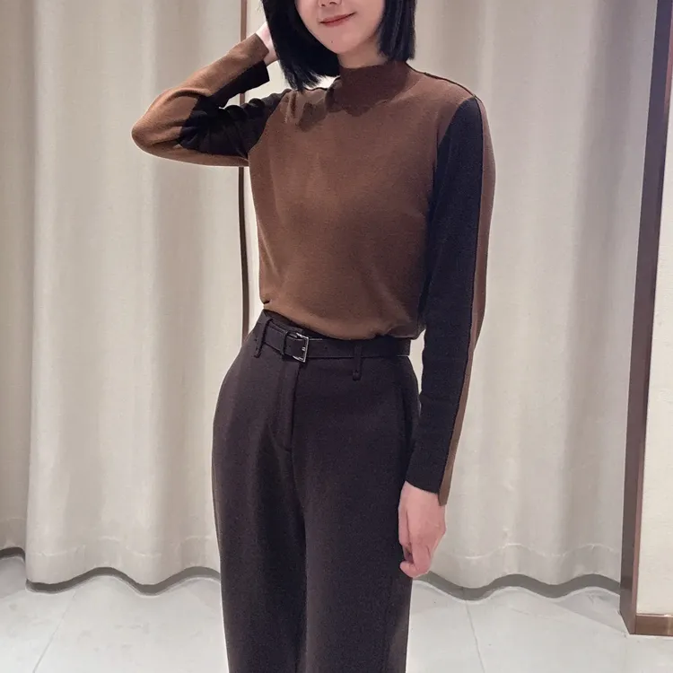 时尚百搭拼接款针织衫