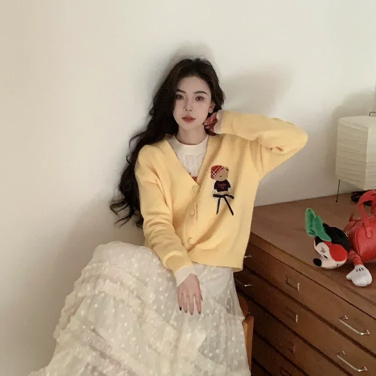 Cute Club 2024秋冬新款甜美卡通小熊开衫毛衣外套宽松慵懒针织衫