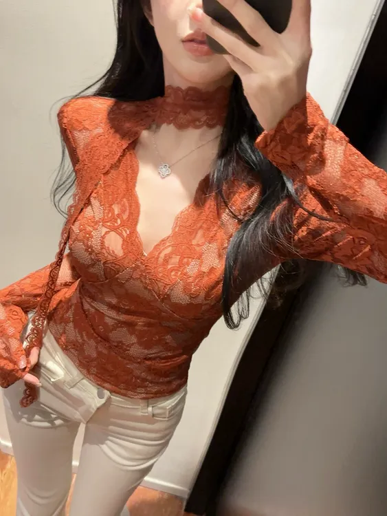 辣妹性感飘带v领蕾丝衫女别致修身显瘦长袖打底衫蕾丝内搭长袖