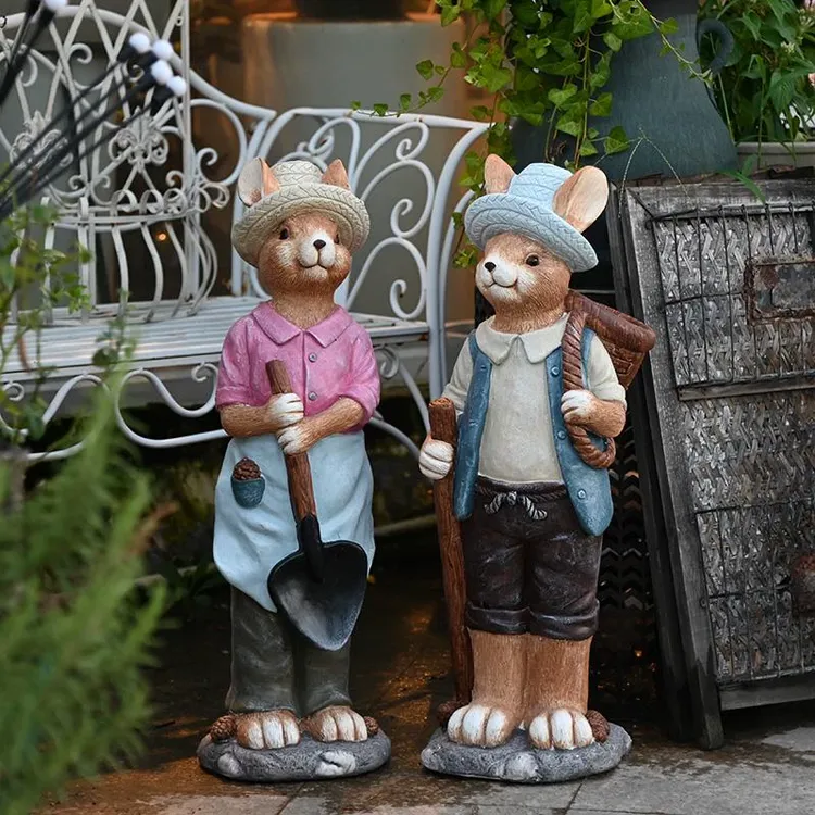 彩色松鼠夫妻动物乡村雕塑原创户外庭院落地摆件创意花园装饰布置
