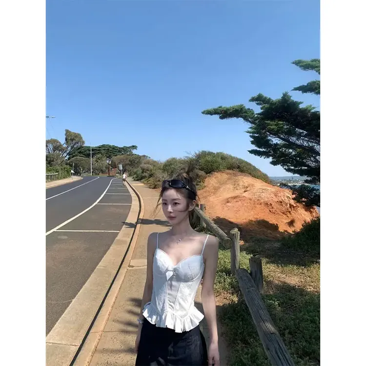 吊带背心女2025春夏季纯欲风时尚辣妹性感气质修身白色内搭上衣