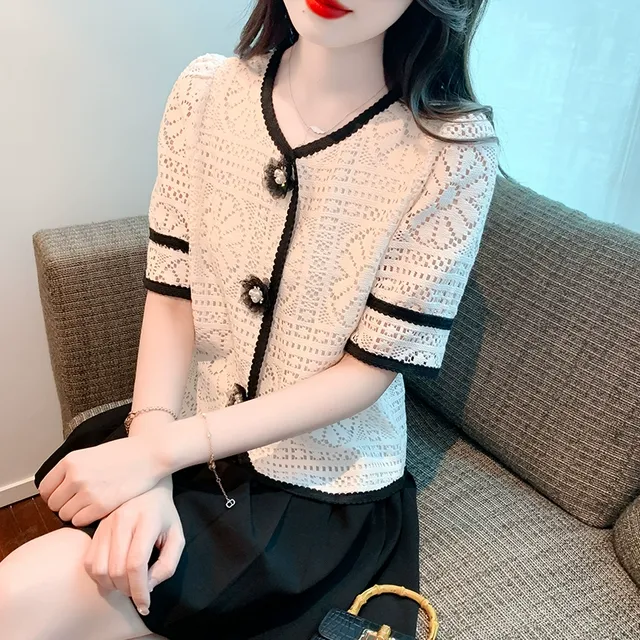 时尚v领开衫短袖雪纺衫女夏2025夏季新款设计感钩花镂空减龄小衫