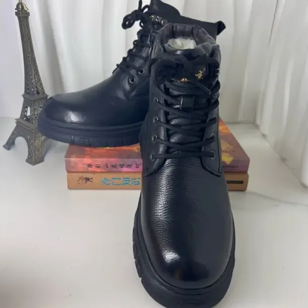 5688头层牛皮羊皮毛保暖抗油污滚涂板皮革拼接工装鞋男款高帮时尚