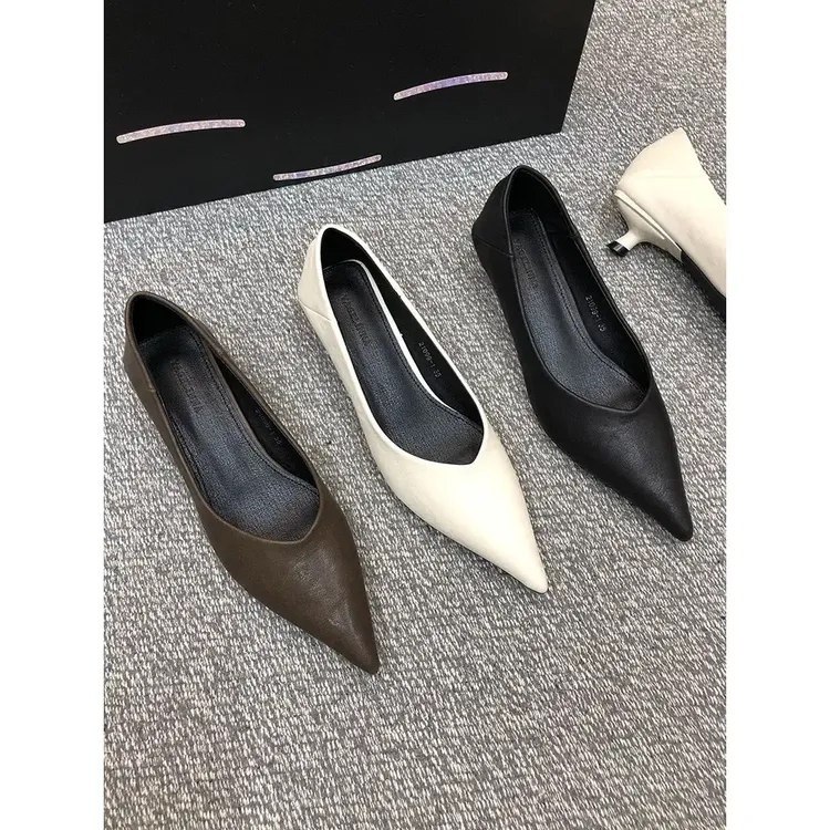 单鞋女2025新款春秋气质中跟小跟鞋子黑色百搭法式浅口细跟尖头鞋