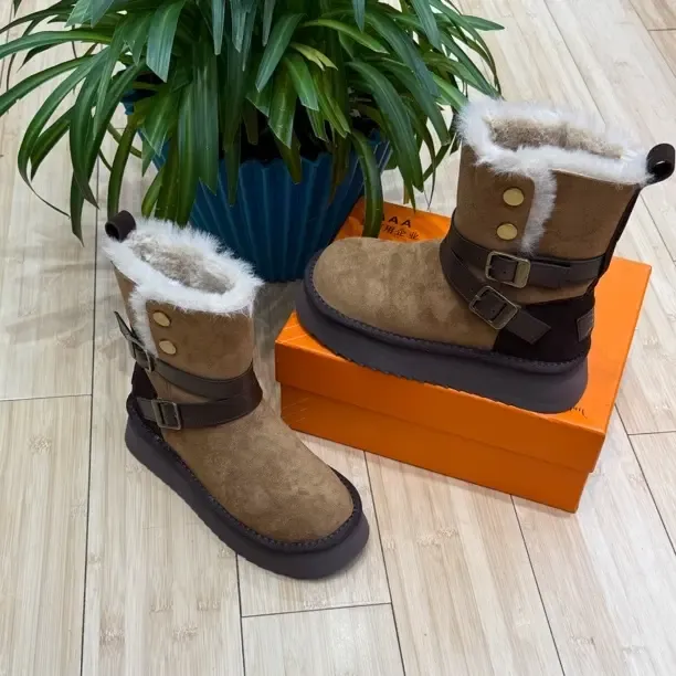 加绒保暖时尚雪地靴防滑耐磨冬季休闲款