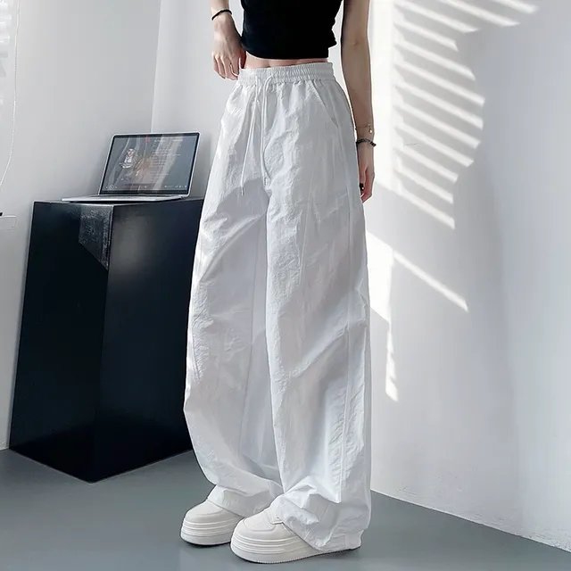 白色不透速干裤女夏季轻薄显瘦遮肉阔腿裤胖mm高腰褶皱运动工装裤