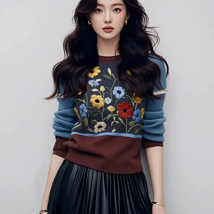 新款圆领刺绣拼接毛衣秋冬女装上衣宽松春秋国风印花女装上衣