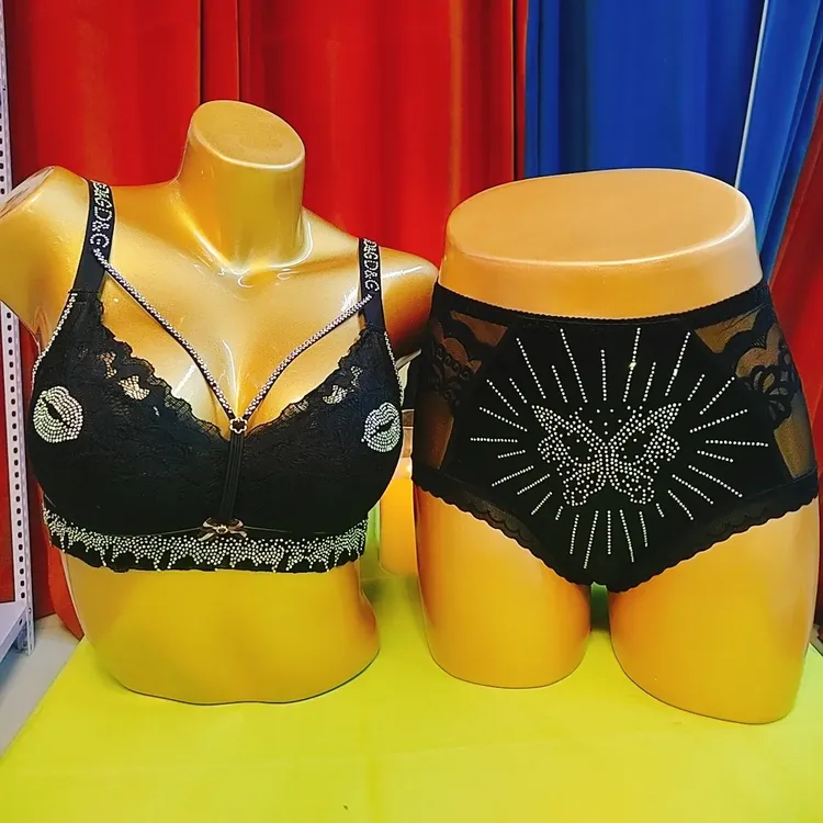 Kipinak2025新款性感烫钻聚拢舒适无钢圈文胸套装