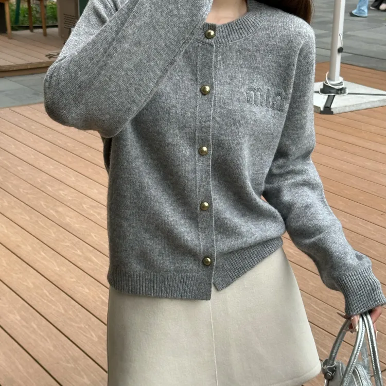 高级感秋冬新款显瘦宽松圆领针织全毛女衫