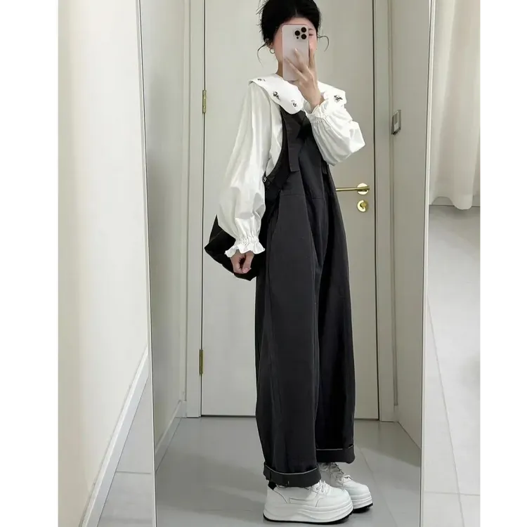 2025春秋季时尚设计感衬衫工装背带裤女韩版宽松日系洋气减龄套装