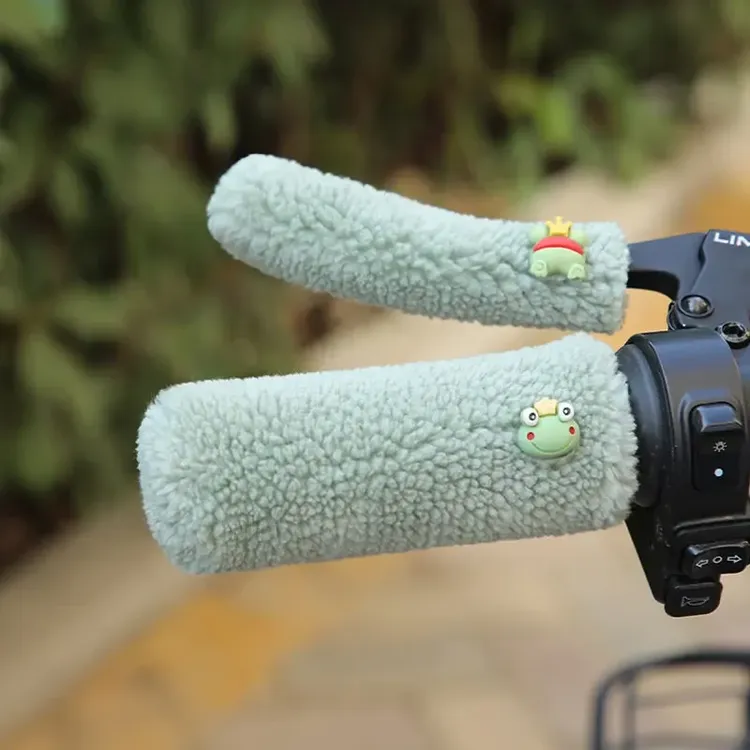 电动车把套摩托车手把套车把颗粒毛绒套电瓶车踏板护手防滑保暖冬