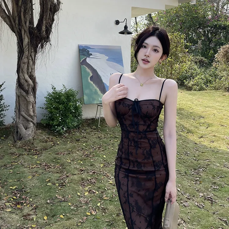 18法式气质吊带连衣裙女网纱性感蕾丝高级感包臀鱼尾长裙