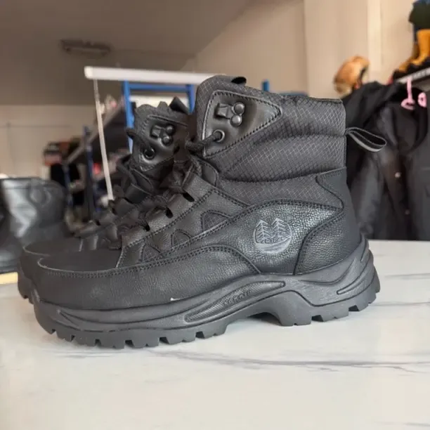 三牛812黑色  冬季户外雪地鞋 内里羊皮毛一体