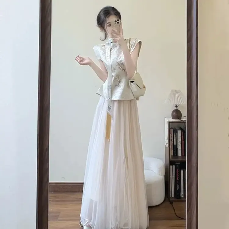 新中式套装女2025夏季轻奢国风绣花收腰飞飞短袖上衣+网纱半身裙