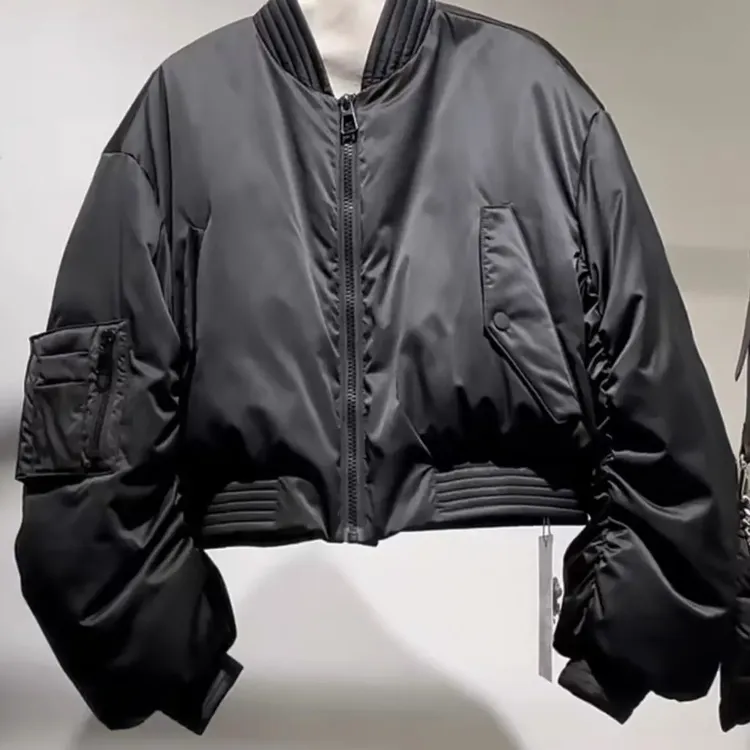 真丝95鹅绒冬季新款韩系设计感收腰显瘦短款鹅绒保暖女装外套