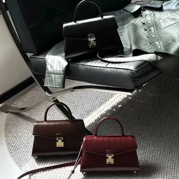 欧尚典新品真皮女包手提小方包2025新款简约休闲锁扣包气质斜挎包