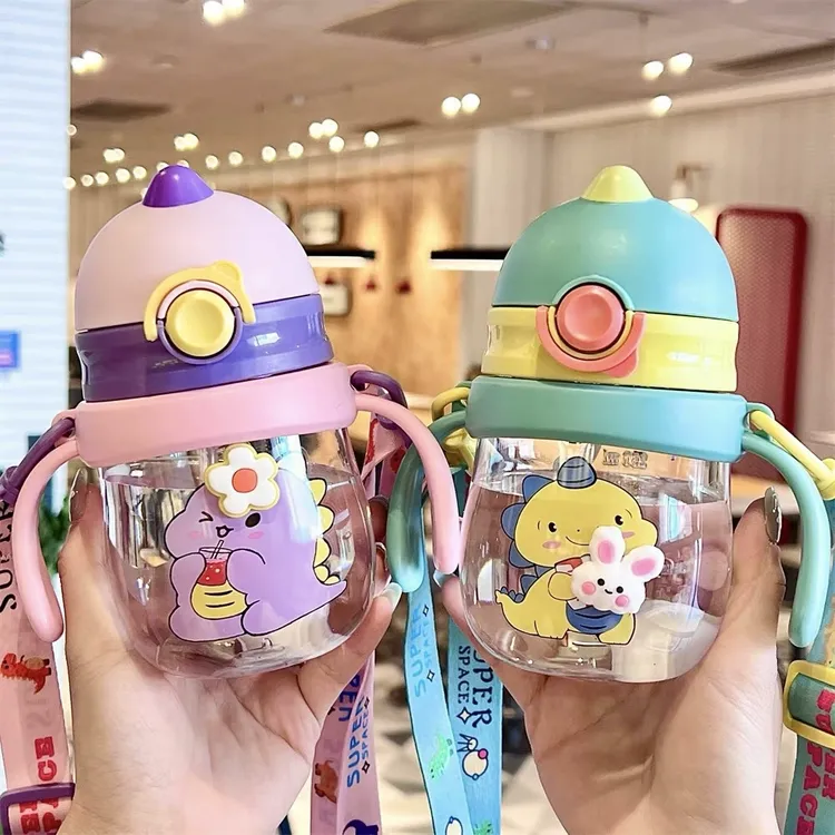 婴幼儿鸭嘴杯小月龄杯子小巧重力球学饮杯一岁宝宝儿童刻度喝水杯