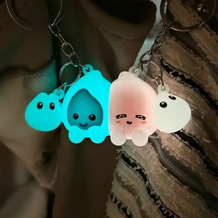 【喵喵】小火人情侣挂件荧光钥匙扣夜光合养精灵火苗男女礼物磁吸