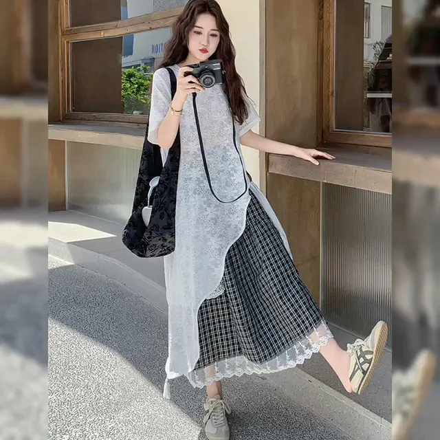 2025夏季新时尚气质百搭侧边斜衣摆T恤裙摆蕾丝格子半身裙两件套