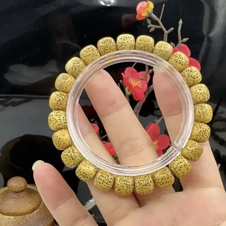 海南星月菩提原生态鸡油黄手串精挑老型桶10*9