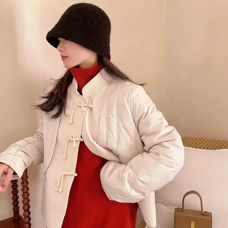 咖色短款立领加厚鹅绒设计感休闲百搭羽绒服