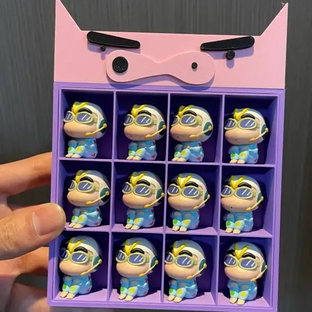 万代正版蜡笔小新6剧场版奇异乐园大冒险萌粒车载摆件礼物