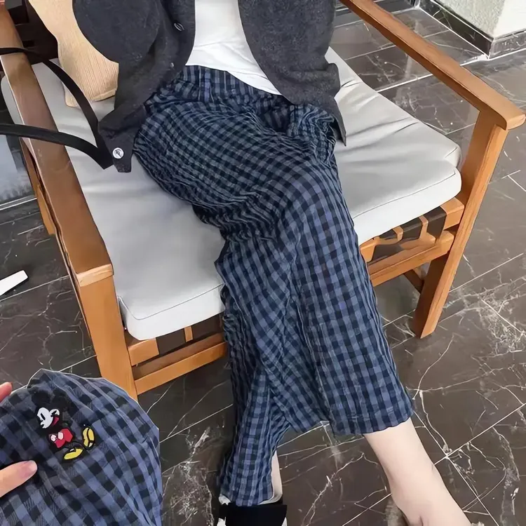 韩货夏季休闲裤女卡通米奇刺绣宽松直筒裤九分裤薄款蓝色格子A663